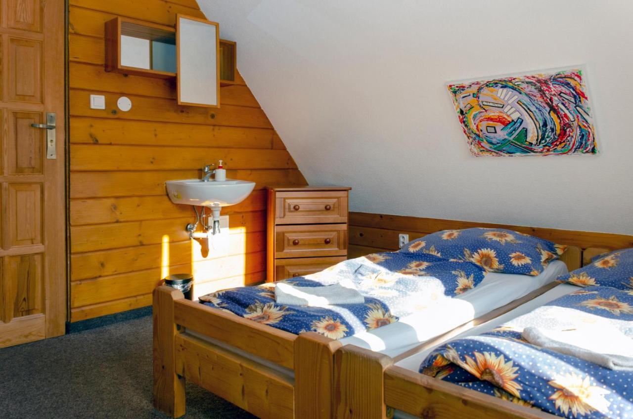Aqualand Chata - Sportove A Vycvikove Stredisko Zps Dedinky Luaran gambar